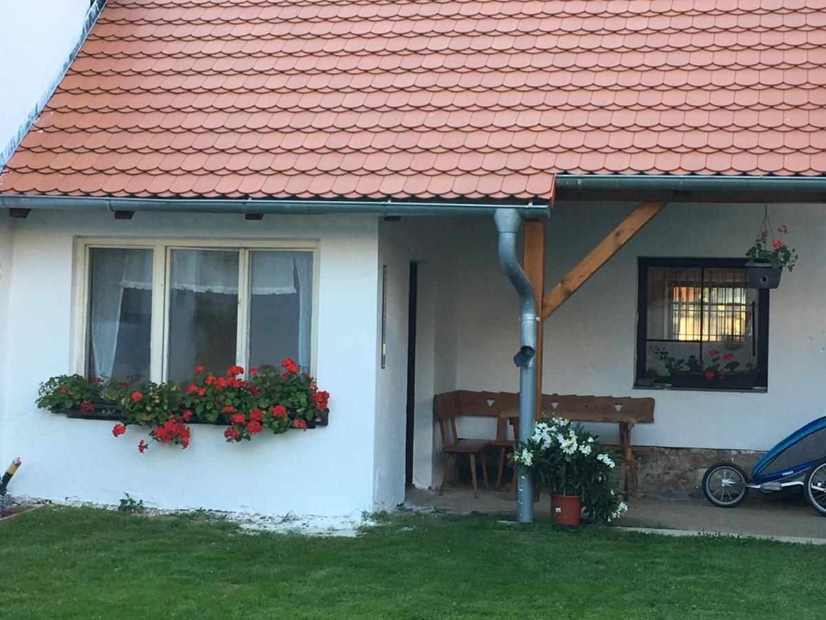 Statek Stranovice Lägenhet Malenitz Exteriör bild